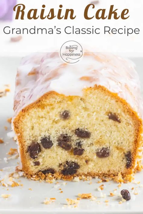 Raisin cake. Sounds rather dull at first, doesn't it? But it's not boring at all! Because grandma's cake with raisins is moist & fruity. Cinnamon Raisin Cake, Raisin Cake Moist, Raisins Cake Recipe, Raisin Pound Cake Recipe, Raisin Cake Recipe, Cake With Raisins, Raisin Cake, Cake Land, Chocolate Raisins