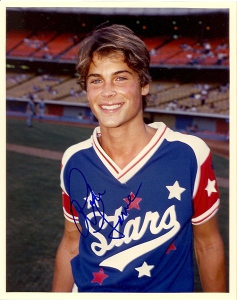 When he was pubescent and sun-kissed at a this baseball game. | 27 Flawless And Perfect Photos Of Young Rob Lowe Young Rob Lowe, Rob Lowe 80s, Fingerfood Baby, 80s Actors, 90s Actors, 90s Men, Rob Lowe, Cameron Boyce, Men's Swimwear