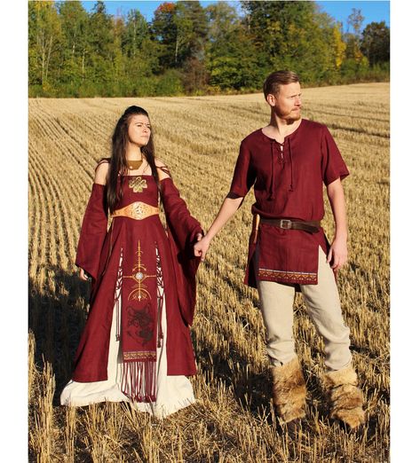 Scottish Ren Faire Costume, Viking Couple Costume, Wedding Dress Viking, Viking Wedding Dress, Viking Outfit, Norse Clothing, Costume Viking, Viking Dress, Ren Fair