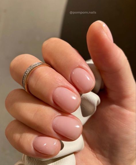 Round Short Nails, Nail Round, Natural Nails Manicure, Nails Healthy, Work Nails, Round Nails, Oval Nails, Elegant Nails, Minimalist Nails