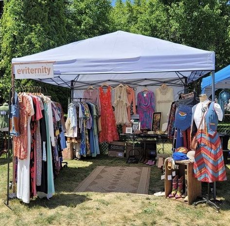 Thrift Shop Booth Ideas, Vintage Clothing Pop Up Booth, Vintage Clothing Market Stall, Clothing Pop Up Display, Fleamarket Booth Ideas, Vintage Clothing Pop Up, Farmers Market Clothing Display, Flea Market Clothing Booth Ideas, Vintage Clothing Booth Display Ideas