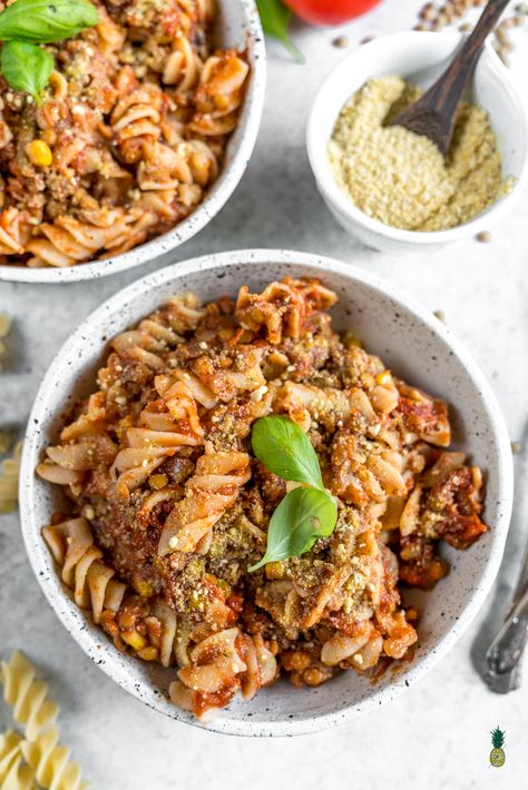 Get ready for an easy, hearty, and vegan protein-packed meal that you can put together in just 30 minutes! This Rice Cooker Pasta w/ Lentils is definitely going to change the game– who knew that you could make pasta in the rice cooker?!This recipe is inspired by Jasmine’s mom. Every week she puts together a...Read More » Rice Cooker Pasta, Cooking Green Lentils, Make Pasta, Healthy Rice, Rice Cooker Recipes, Lentil Pasta, Vegan Rice, Dried Lentils, Vegan Pasta Recipes