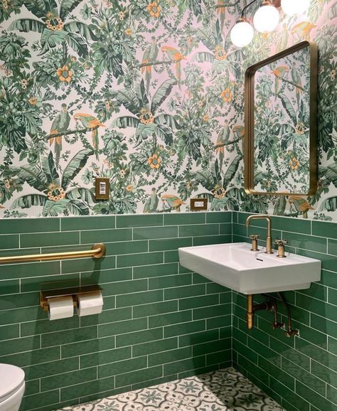 Wallpaper Toilet, Wc Ideas, Teal Bathroom Ideas, Small Downstairs Toilet, Magnolia Wallpaper, Toilet Tiles, Toilet Room Decor, Downstairs Loo, Downstairs Toilet