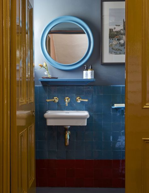 Colorful Powder Room, Street Townhouse, Georgian Furniture, Big Personality, Red Plates, Doors And Floors, Street House, Tiny Space, Powder Rooms