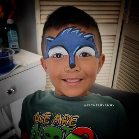 Pintacaritas de Sonic Sonic Face Painting Ideas, Sonic Face Paint, Sonic Makeup, Sonic Costume, Easy Face Painting Designs, Face Painting For Boys, Sonic Face, Lego Halloween, Face Painting Easy