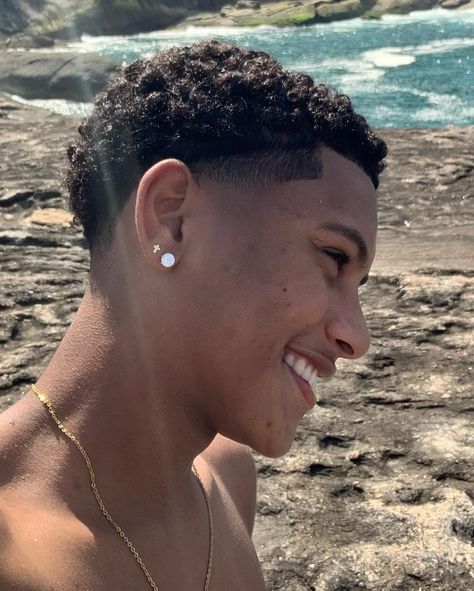 Taper Fade White Men, Afro Men Haircut, Short Curls Men, Taper Fade Black Men, Taper Fade Haircut Black, Afro Taper Fade, Afro Taper, Taper Fade Afro, Fade Haircut Curly Hair