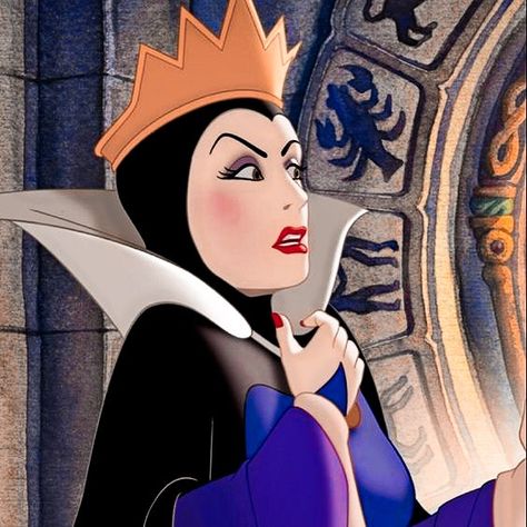 icons, icon, evil queen, disney, snow white Evil Queen Snow White Art, Evil Queen Disney, Evil Queen Snow White, Snow White Queen, Childhood Crushes, Disney Evil Queen, Snow White Evil Queen, Evil Disney, Snow White Seven Dwarfs