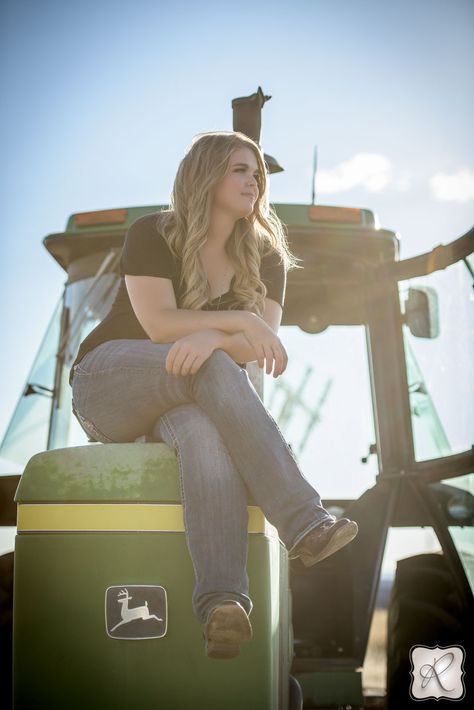 Country Senior Pictures // posing on a tractor, adorable idea! Tractor Photoshoot Ideas, Senior Picture Ideas With Tractor, Senior Pictures On The Farm, Farm Lifestyle Photography, Grain Bin Senior Pictures, Farmer Senior Pictures, Senior Pictures With Tractors, Hay Bale Senior Pictures, Farm Senior Picture Ideas