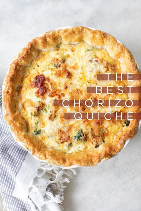 An easy chorizo quiche recipe with a homemade buttery flaky crust! This recipe is always a hit and perfect for breakfast, brunch or dinner! Recipes That Use Chorizo, Savory Recipes With Pie Crust, Chorizo Quiche Recipes, Quiche Recipes With Chorizo, Chorizo Lunch Recipes, Chorizo And Zucchini Recipes, Chorizo Quiche, Recipe Quiche, Quiche Chorizo