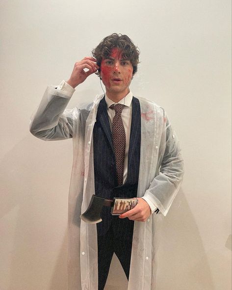 American Physco Makeup, Aesthetic Mens Halloween Costumes, Men’s Hot Halloween Costumes, Patrick Bateman American Physco, Cute Halloween Costumes For Men, Cold Costume Ideas, Aesthetic Male Halloween Costumes, Male Halloween Outfits, Mens Halloween Outfit