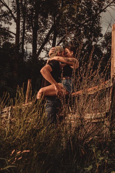 Men Leaning On Door Frame, Interesting Couple Poses, Mud Couple Photoshoot, Couple Photoshoot Spicy Aesthetic, Muddy Couples Photoshoot, Country Courthouse Wedding, Fun Engagement Photos Creative Unique, Mysterious Couple Pictures, Outdoorsy Couple Photos