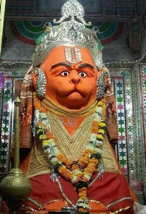 Hanuman Murti, Bal Hanuman, Hanuman Ji Wallpapers, Best Music Artists, Lord Rama Images, Happy Ganesh Chaturthi Images, Shri Hanuman, Hindu Statues, Hanuman Photos