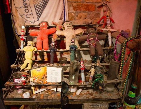 Louisiana Voodoo, New Orleans Halloween, New Orleans Architecture, New Orleans Voodoo, Voodoo Hoodoo, African Origins, Voodoo Spells, Love Spell That Work, Voodoo Dolls