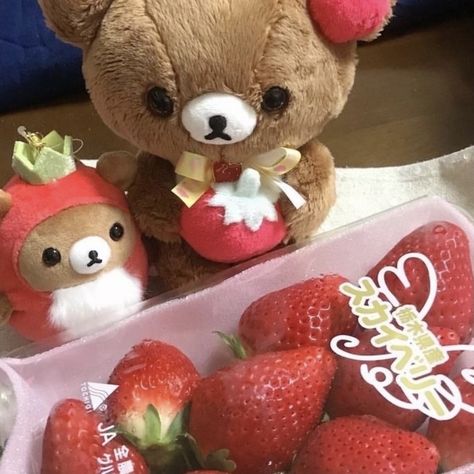 Crush Crush, Red Icons:), Cute Strawberry, Red Strawberry, Rilakkuma, Red Aesthetic, Strawberry Shortcake, Cute Food, My Crush