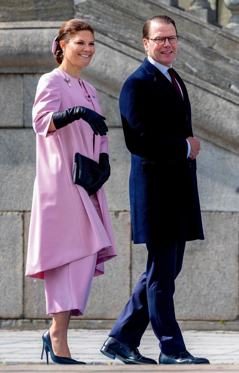 Eerste staatsbezoek voor Frederik en Mary van start! - Modekoningin Máxima Kroonprinses Victoria, Victoria Prince, Royalty Fashion, Swedish Royalty, Victoria Fashion, Princess Victoria Of Sweden, Prince Daniel, Princess Estelle, Swedish Royals