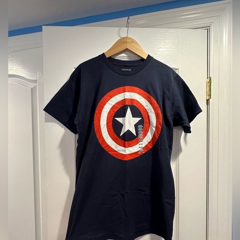 Captain America tshirt unisex Caption America, Captain America Tshirt, Superhero Graphic, Iron Man Comic, Marvel Avengers Assemble, Junior Shirts, Marvel Tshirt, Marvel Captain America, Marvel Women