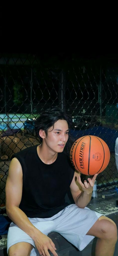 Kim Mingyu Basketball, Mingyu Playing Basketball, Mingyu Wallpaper Boyfriend, Mingyu Basketball, Mingyu Boyfriend Material Wallpaper, Kim Mingyu Wallpaper, Kim Mingyu Boyfriend Material, Mingyu Boyfriend Material, Mingyu Wallpaper