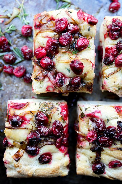 Cranberry Brie Focaccia, Holiday Focaccia Bread, Focaccia Bread Topping Ideas, Fresh Cranberry Recipes Savory, Christmas Flatbread, Savory Cranberry Recipes, Winter Focaccia, Christmas Foccacia, Focaccia Bread Toppings