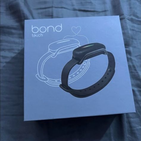 Bond touch bracelet Touch Bond Bracelets, Bond Bracelet Couple, Bond Touch Bracelet, Long Distance Relationship Gift Ideas, Relationship Gift Ideas, Gf Gifts, Touch Bracelet, Long Distance Bracelets, Bond Bracelet