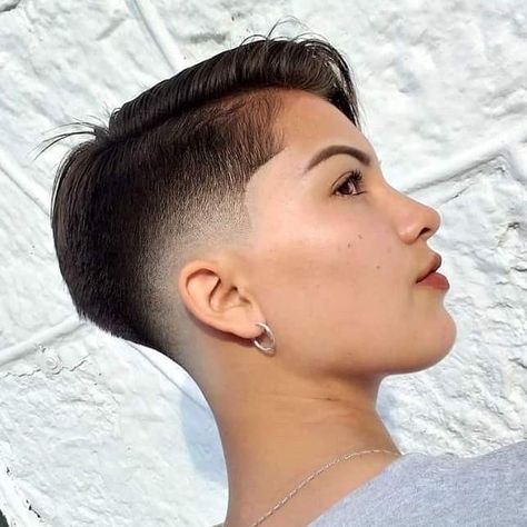 Shaved Pixie Cut, Shaved Pixie, Androgynous Hair, Tomboy Hairstyles, Short Dark Hair, Popular Short Hairstyles, Very Short Haircuts, Cool Short Hairstyles, Super Short Hair