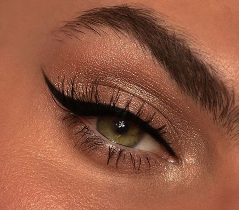 Makeup Glowy, Evening Eye Makeup, Eye Makeup Images, Flot Makeup, Make Up Inspiration, Swag Makeup, Eye Makeup Pictures, Smink Inspiration, Beautiful Eye Makeup