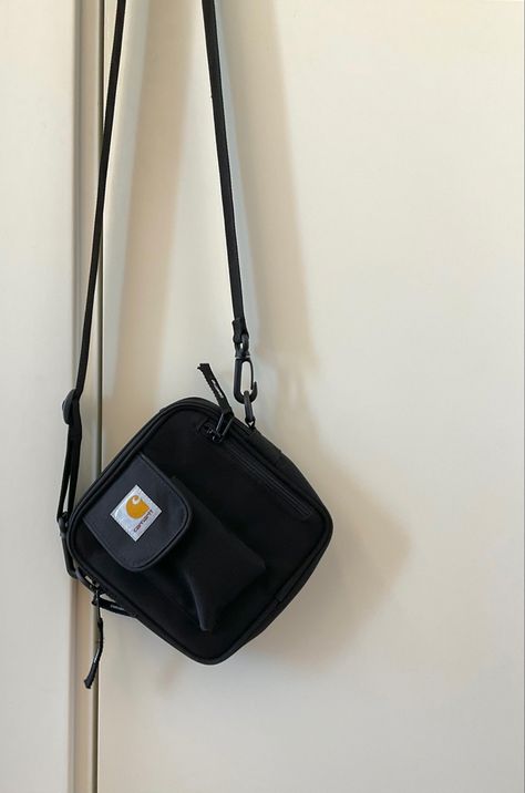 Small carhartt essential crossbody bag / side bag. Perfect for flights ✈️ Wip Bag, Side Bag, Side Bags, Crossbody Bag, Quick Saves, Black