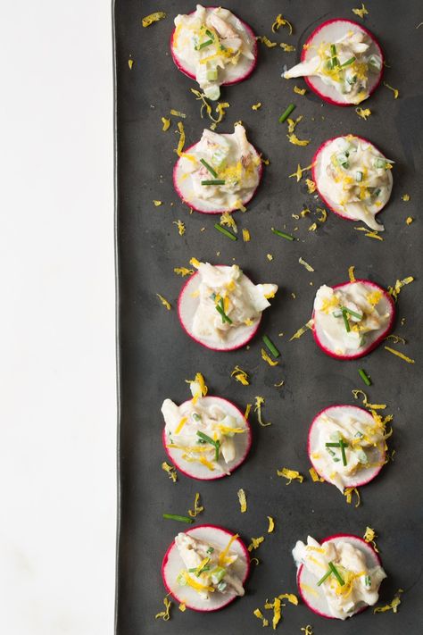 Meyer Lemon Chive Crab Bites Crab Bites Recipe, Cheap Easy Dinner Ideas, Crab Bites, Recipes With Sour Cream, Healthy Holiday Appetizers, Cocktail Party Appetizers, Stomach Rumbling, Party Nibbles, Crab Appetizer