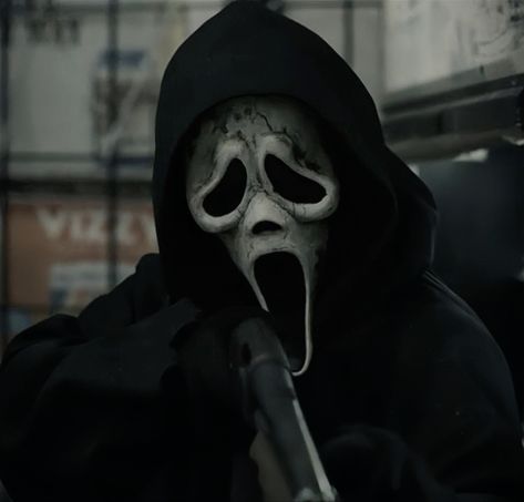 Ghostface X Reader, Cian Ducrot, Scream Videos, Scream Characters, Scream Mask, Scream Franchise, Neve Campbell, Ghostface Scream, Masked Men