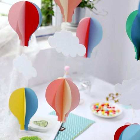 Hanging Paper Decorations, Hot Air Balloon Paper, Kids Door, Garland Flower, Paper Lantern Decor, Balloon Curtains, Hot Air Balloon Party, Paper Decoration, Party Streamers