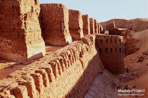 Aswan Dam, Ancient Egypt History, Spring Boards, Natural Phenomena, Old Buildings, Ancient Egypt, Places To See, Egypt, Fort