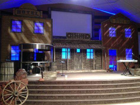 theatrical set, wow. Great perspective, similar idea for back alley stage design? Western Stage Decor, Western Set Design, Western Vbs, Assemblies Of God, Western Bedroom Decor, Western Town, Western Theme Party, Country Theme, Stage Set Design