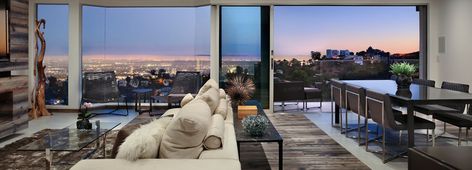 Los Angeles Vacation, City View Apartment, Los Angeles Apartments, Hollywood Hills Homes, Dwell Magazine, Hollywood Homes, Apartment Aesthetic, Design Apartment, Luxury Retreats