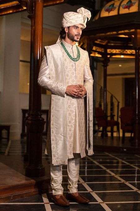 Embroidered Sherwani, Embroidered Border, Luxury Sale, Thread Work, Churidar, Full Sleeves, Celebrity Dresses, Embroidered Silk, Pale Green