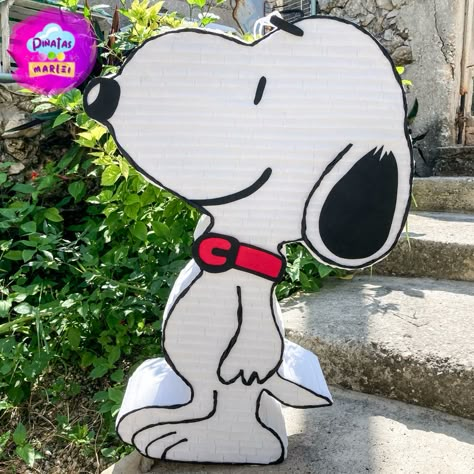 Snoopy Balloon Garland, Snoopy Birthday Party, Puppy Baby Shower, Snoopy Party, Snoopy Birthday, Piñata Ideas, Space Theme Party, Mom Birthday, 18th Birthday