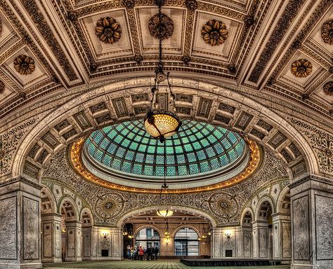 The Chicago Cultural Center - Preston Bradley Hall. This is the largest stained-glass domed ceiling in the world by Tiffany. Domed Ceiling, Chicago Weekend, Chicago Vacation, Chicago Things To Do, Chicago Cultural Center, Chicago Museums, Dome Ceiling, Chicago Design, Chicago Travel