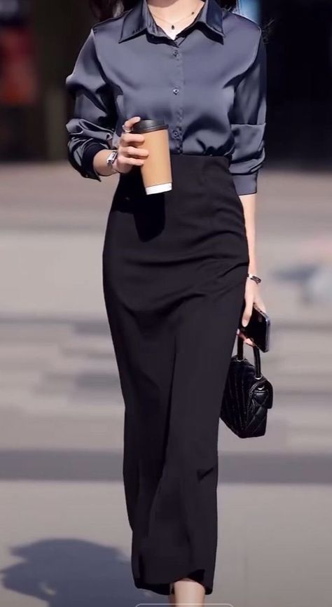 Beautiful Work Outfits, Woman Outfits Classy, Expensive Looking Outfits Classy, Office Aesthetic Outfit, Office Outfits Aesthetic, Luxury Style Outfit, Expensive Looking Outfits, Formals For Women, Women's Formal Wear