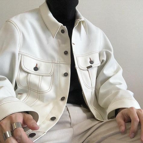 White Jacket Outfit Men Aesthetic, White Leather Jacket Outfit Men, White Leather Jacket Outfit, White Vest Outfit, White Jacket Outfit, Edgy Fall Outfits, How To Wear Shirt, Korean Street Fashion Men, Leather Jacket Outfit Men