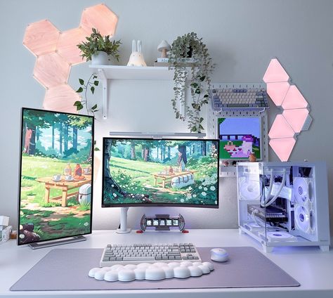 ✨ hi hello 🫶🏽 it’s friday!! I hope you all get time for yourselves this weekend. i’ve been enjoying this color scheme i’ve been doing with my setup lately.. thinking of slowly adding the 🍂🍁 colors soon 👀 what do we think?💭 ——�—🎍————- desk setup | pc gamer | gaming setup | desk inspo | soft aesthetic | cozy gaming | white setup | pc setup • • #cozygamer #cozygamingsetup #cozysetup #gamingsetup #desksetup #pcsetup #setupinspiration #setuptour #gaming #pc #softaesthetic #whitesetup Pc Streaming Setup, Pc Aesthetic Setup, Clean Pc Setup, White Gaming Setup, White Setup, Pc Aesthetic, Room Moodboard, Setup Pc, Setup Inspiration