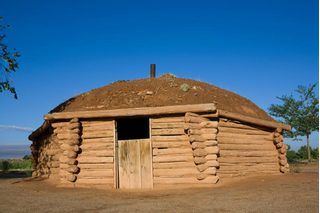 How to Make a Hogan With Craft Sticks | eHow Native American Buildings, Native American Dwelling Project, Plank House Native American, Hogan House Native American, Navajo Hogan, Native American Longhouse, Ancient Egypt Activities, Native American Projects, Nativity Stable