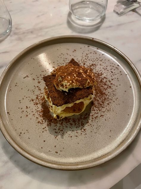 Tiramisu Tattoo, Tiramisu Restaurant, Italy Tiramisu, Tiramisu Aesthetic, Dessert Restaurants, Aesthetic Italy, Fruit Chip, Italy Venice, Pretty Birthday Cakes