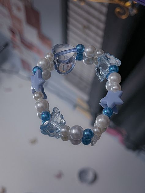 Newjeans Jewelry, New Jeans Bracelet Kpop, New Jeans Bracelet, Newjeans Bracelet, Kpop Bracelet Ideas, Glittery Wallpaper, Gelang Manik-manik, Cool Piercings, Diy Jewlery