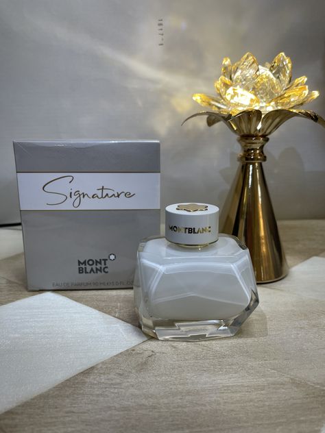 Monte Blanc Perfume, Mont Blanc Signature Perfume, Mont Blanc Perfume, Perfume 212, Perfume Collection Fragrance, Braided Cornrow Hairstyles, Body Smells, Perfume Scents, Perfume Lover