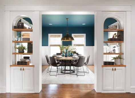 Fixer Upper Season 5, Episode 1 Blog - Magnolia Load Bearing Wall Ideas Kitchen, Load Bearing Wall Ideas, Joanna Gaines Design, Joanna Gaines Paint Colors, Apartemen Studio, Swag Dress, Color Tips, Load Bearing Wall, Tudor Style Homes