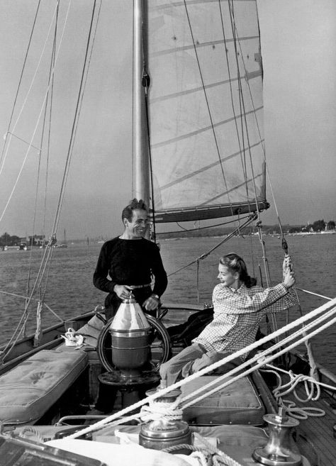 Humphrey Bogart and Lauren Bacall on board the Santana, 19… | Flickr Lauren Bacall Movies, Bogie And Bacall, Bogart And Bacall, Artemis Design, Lauren Bacall, Humphrey Bogart, Life Pictures, Picture Collection, Vintage Hollywood