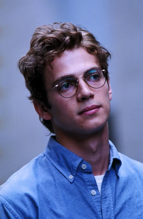 Lightsaber Anakin, Hayden Christensen 90s, Cute Nerd, Oki Doki, Star Wars Anakin, Hayden Christensen, Hottest Guy Ever, Anakin Skywalker, Hot Actors