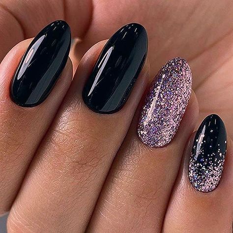 Nail Designs Winter, Nail Colors And Designs, Winter Nail Colors, Unghie Sfumate, Nail Colors Winter, Christmas Gel Nails, Glitter Gel Nails, Cute Gel Nails, Shellac Nails