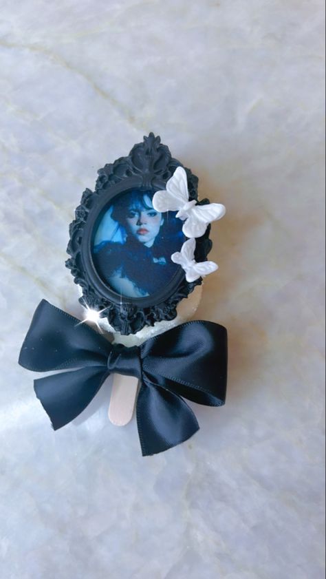 Wednesday Addams Cakesicles, Wednesday Addams Party Treats, Wednesday Addams Treats, Wednesday Cake Pops, Wednesday Addams Cake Pops, Disney Villain Party, Wednesday Party, Villains Party, Witch Party