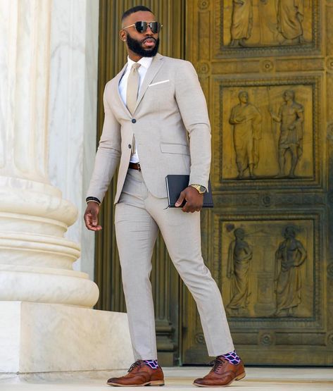 Tan colored suit with brown shoes Tan Suit Outfit Men, Suit With Brown Shoes, Mens Suits Wedding, Tan Suits, Mens Suit Colors, Frog Wedding, Party Wear Blazers, Groom Tuxedo Wedding, Khaki Suit