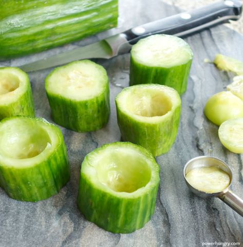 Sesame-Sriracha Stuffed Cucumber Cups {Vegan, GF, 5 ingredients} Stuffed Cucumber Bites, Cucumber Stuffed, Stuffed Cucumbers, Salad Cups, Cucumber Cups, Cucumber Bites, Easy Clean Eating, Power Hungry, Pizza Rolls