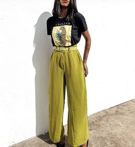 Yellow Green Pants Outfit, Tropical Business Casual, Chartreuse Pants Outfit, Green Flowy Pants Outfit, Mustard Yellow Pants Outfit, Boho Professional Style, Chartreuse Outfit, Retro Spring Outfits, Mustard Pants Outfit